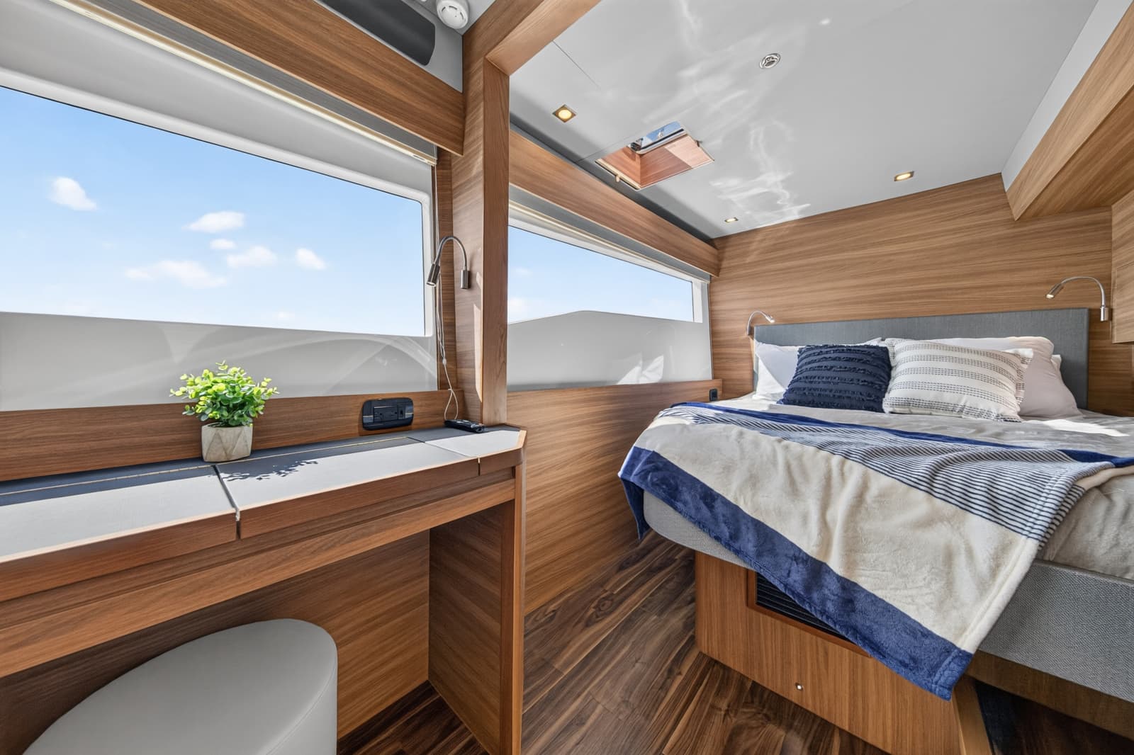 2025 Aquila 54 YACHT - Photo 29