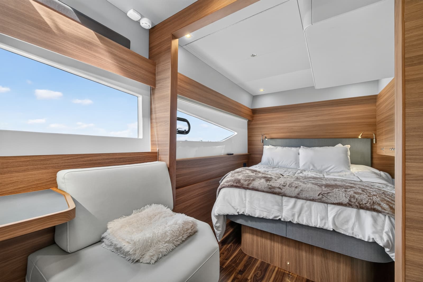 2025 Aquila 54 YACHT - Photo 39