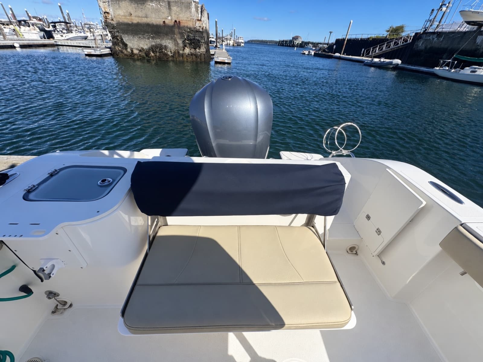 2018 Pursuit  - Photo 4