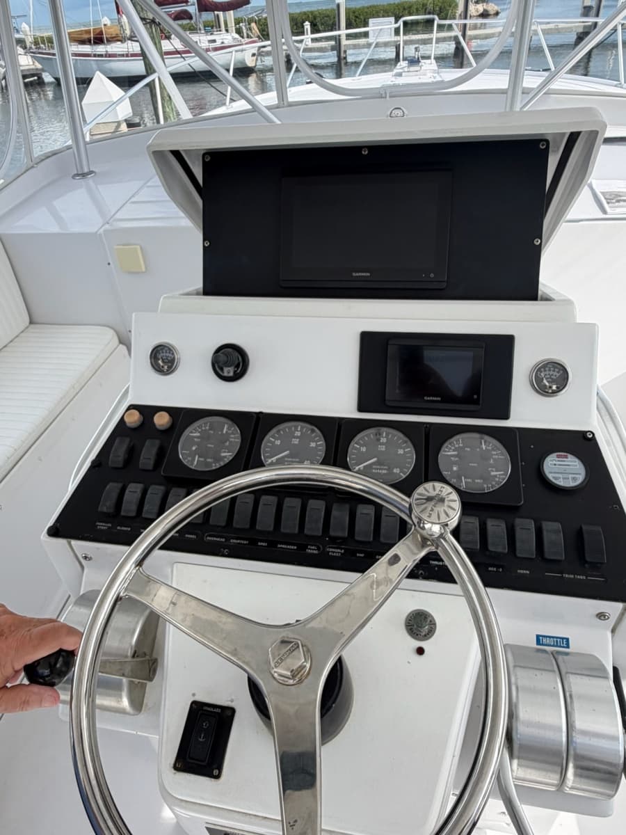 1998 Luhrs 40 Open - Photo 7