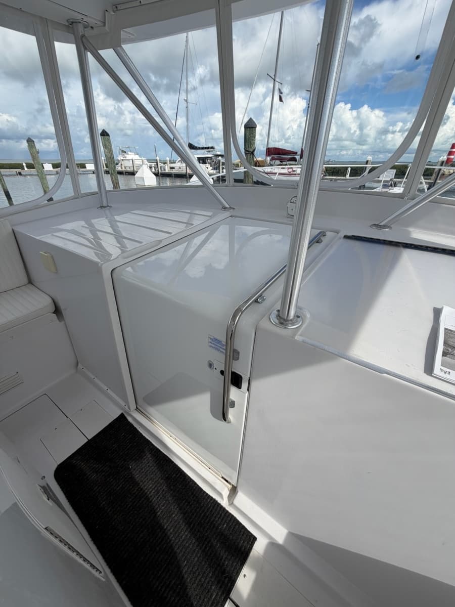 1998 Luhrs 40 Open - Photo 14