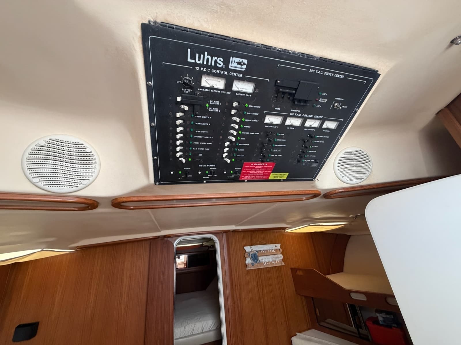 1998 Luhrs 40 Open - Photo 17