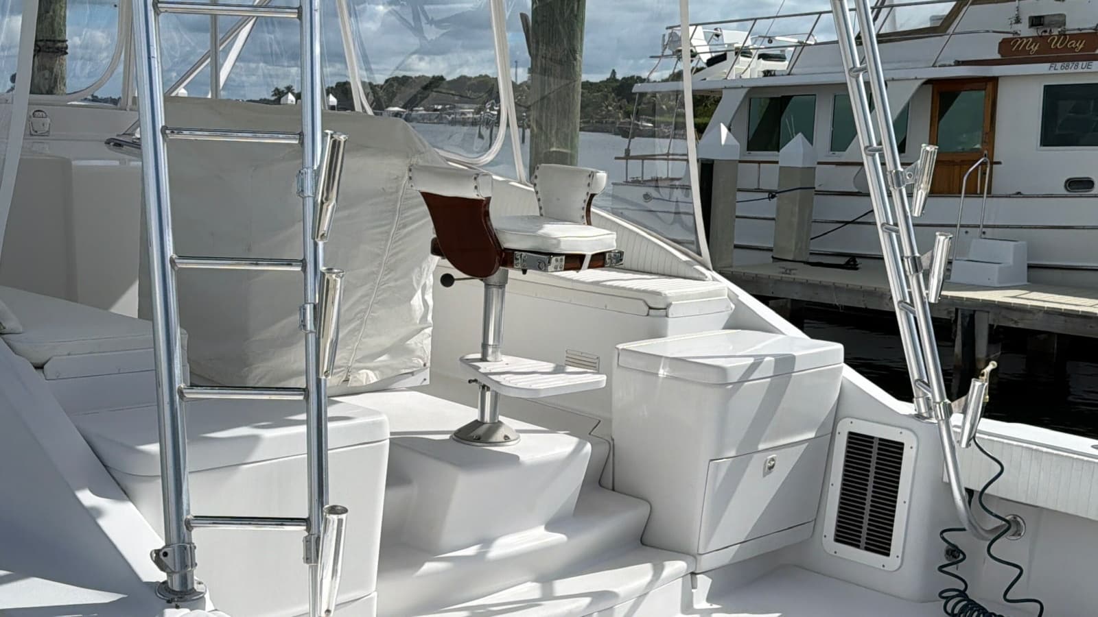 1998 Luhrs 40 Open - Photo 4