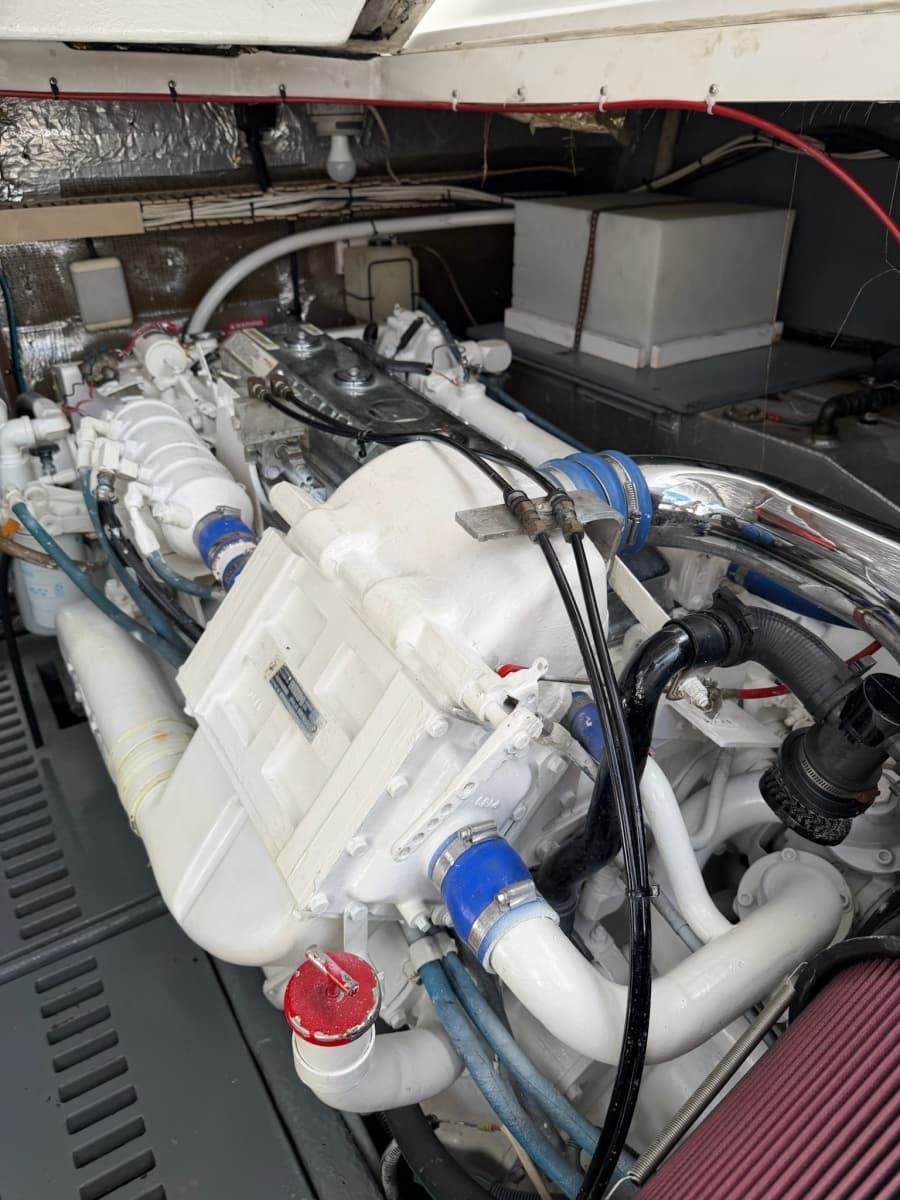1998 Luhrs 40 Open - Photo 32