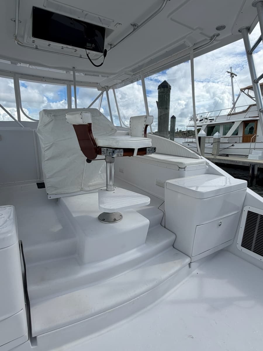 1998 Luhrs 40 Open - Photo 6