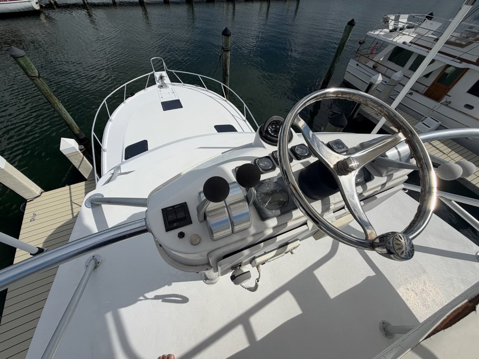 1998 Luhrs 40 Open - Photo 37