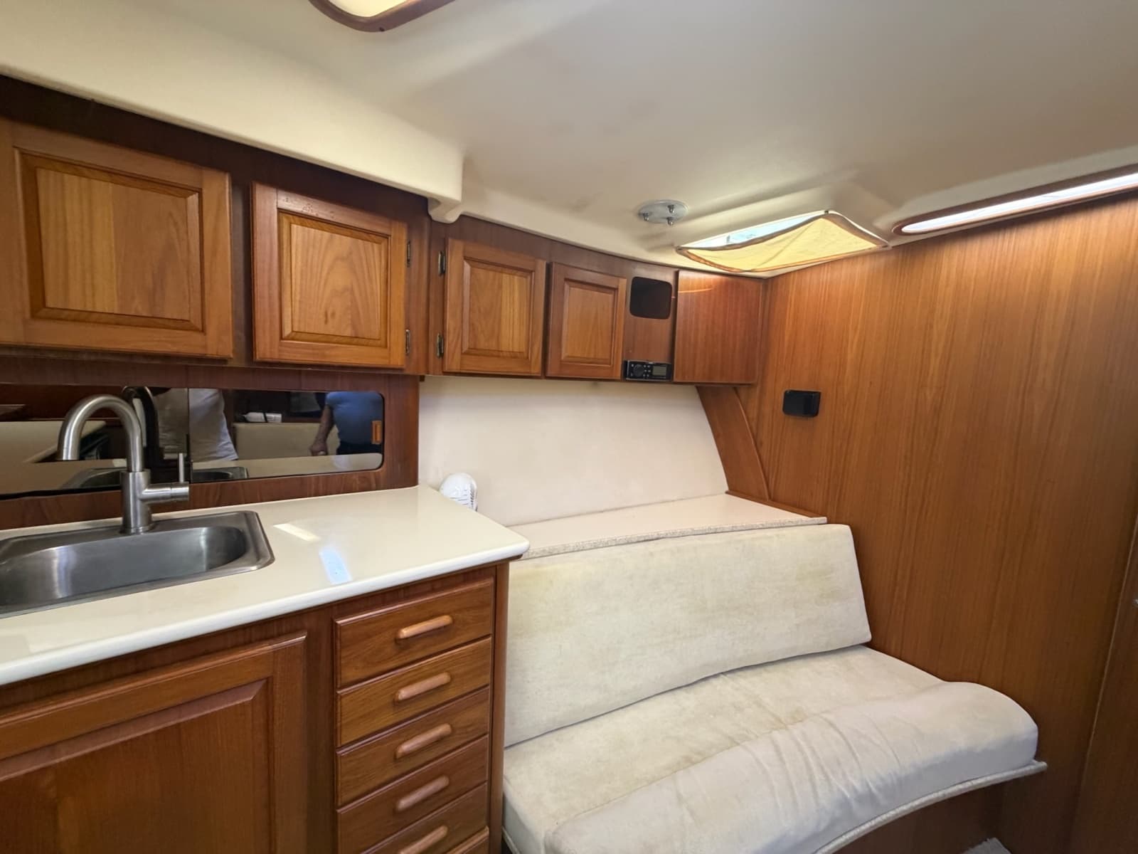 1998 Luhrs 40 Open - Photo 16