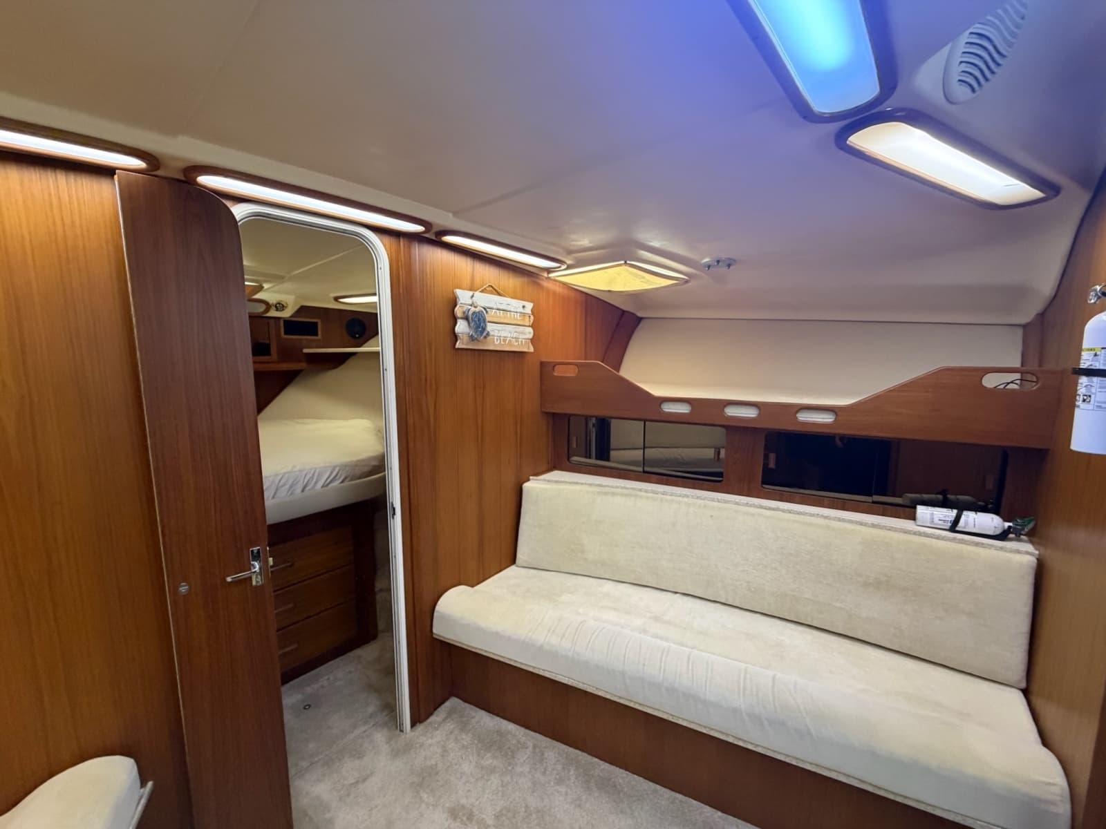 1998 Luhrs 40 Open - Photo 19