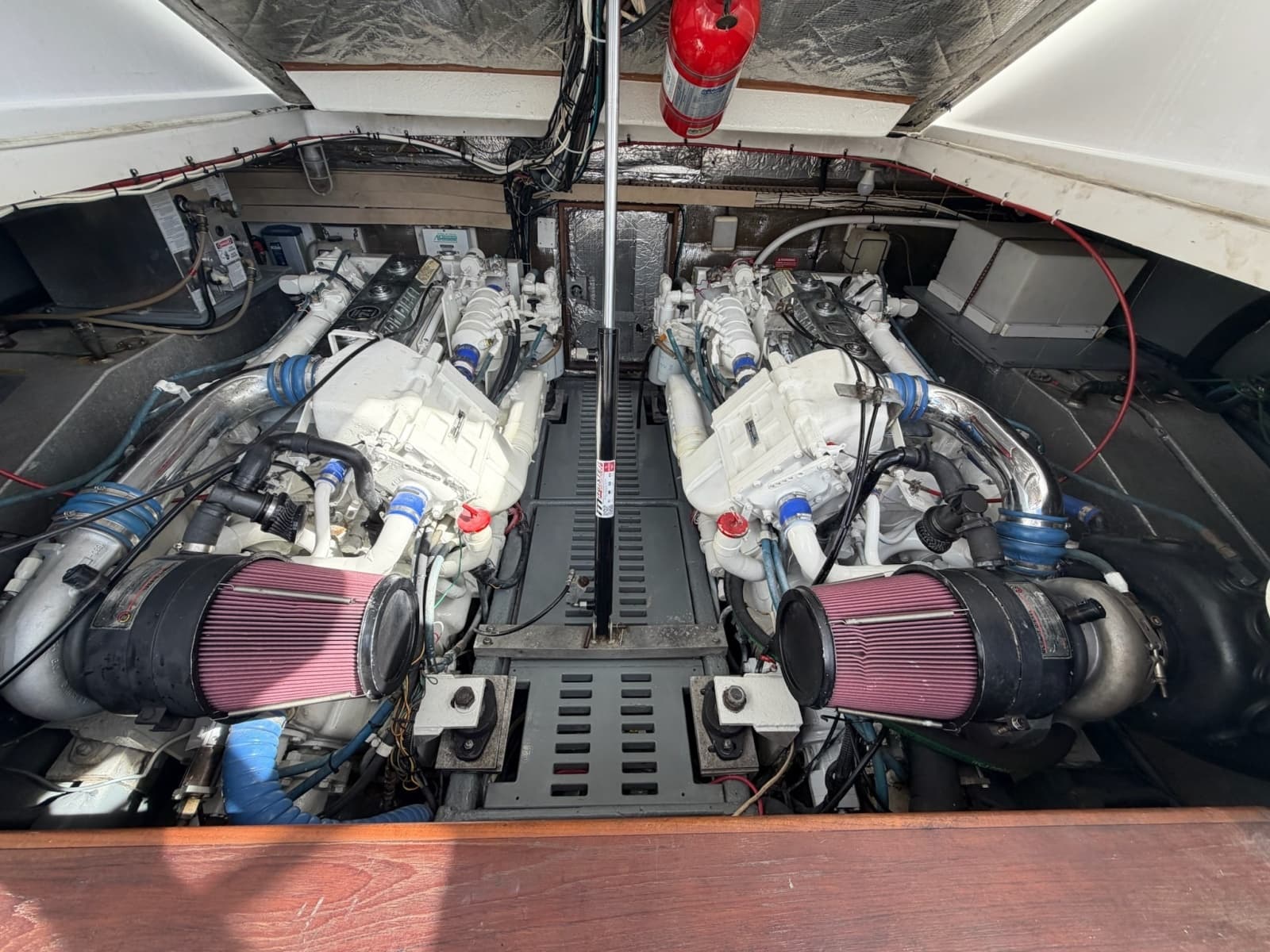 1998 Luhrs 40 Open - Photo 31