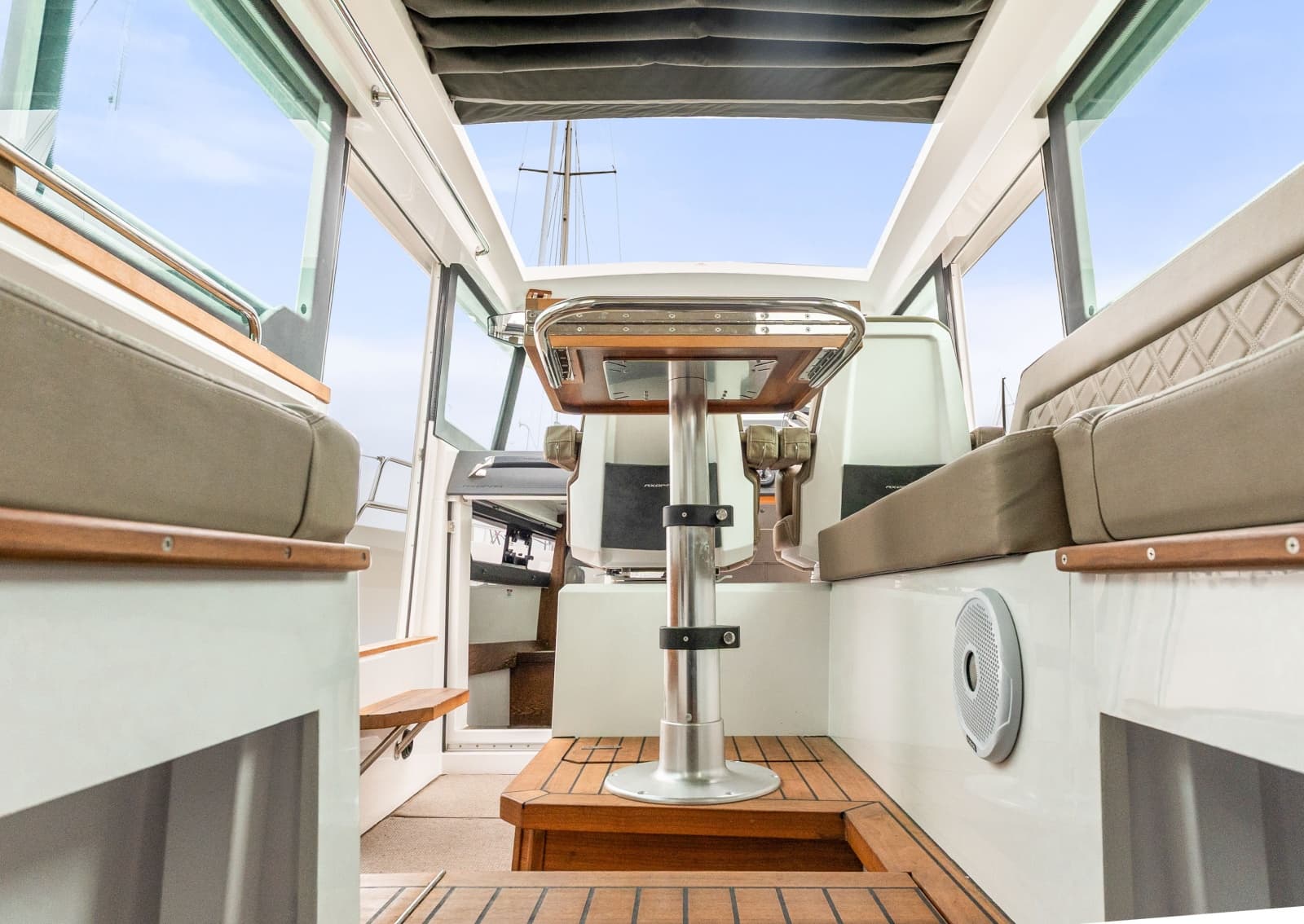 2019 Axopar 37 Cabin - Photo 3