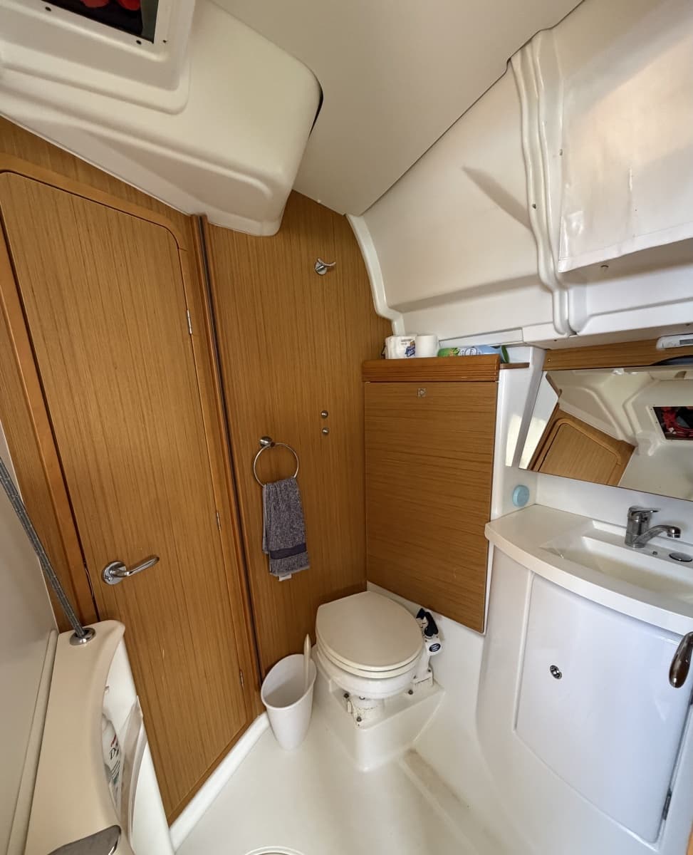 2010 Jeanneau Sun Odyssey 42 DS - Photo 17
