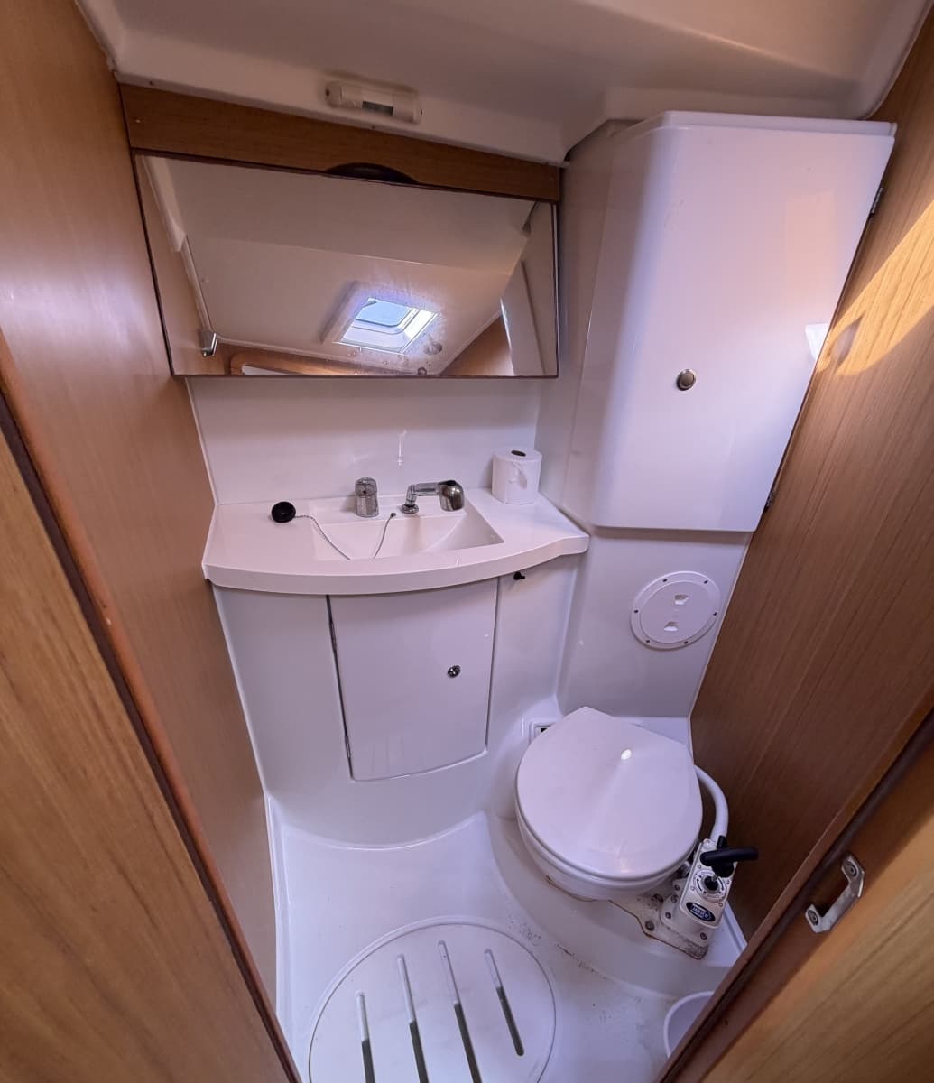 2010 Jeanneau Sun Odyssey 42 DS - Photo 18