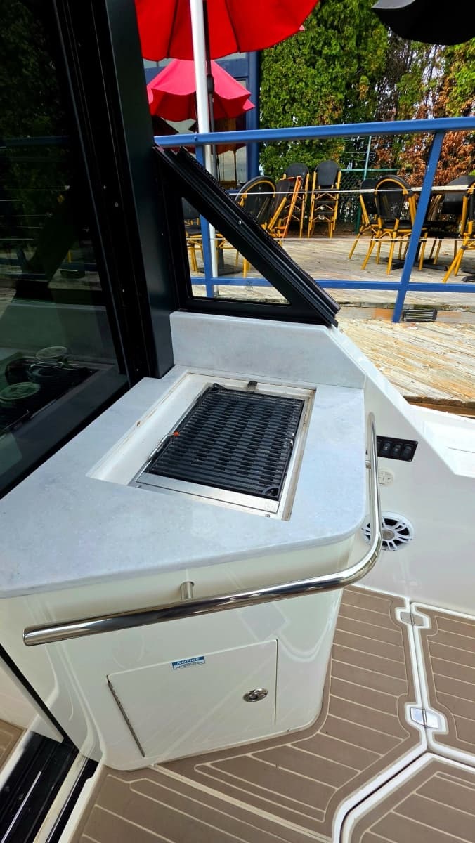 2023 Regal 36 XO - Photo 14