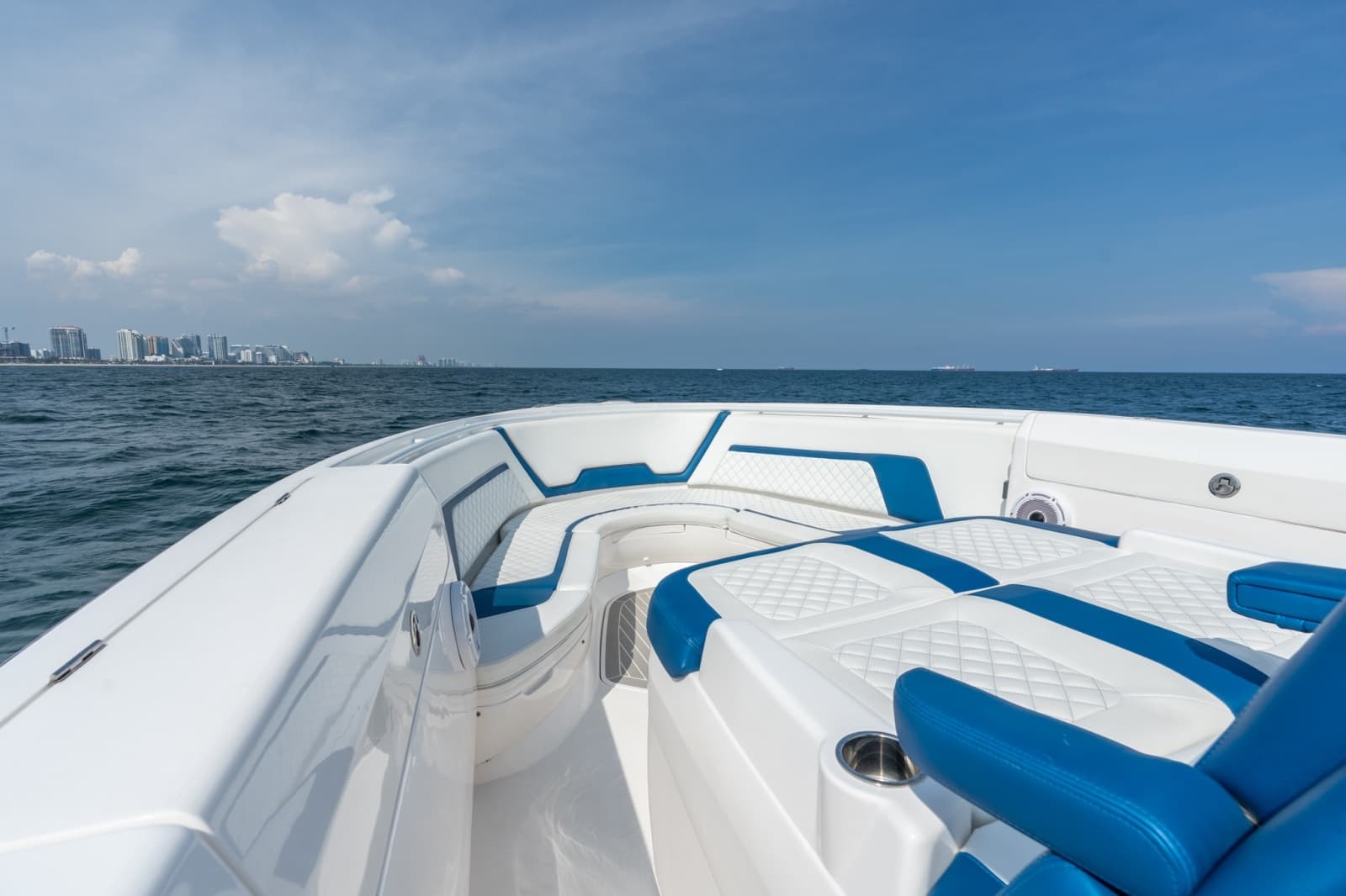 2018 Intrepid 407 Panacea - Photo 17