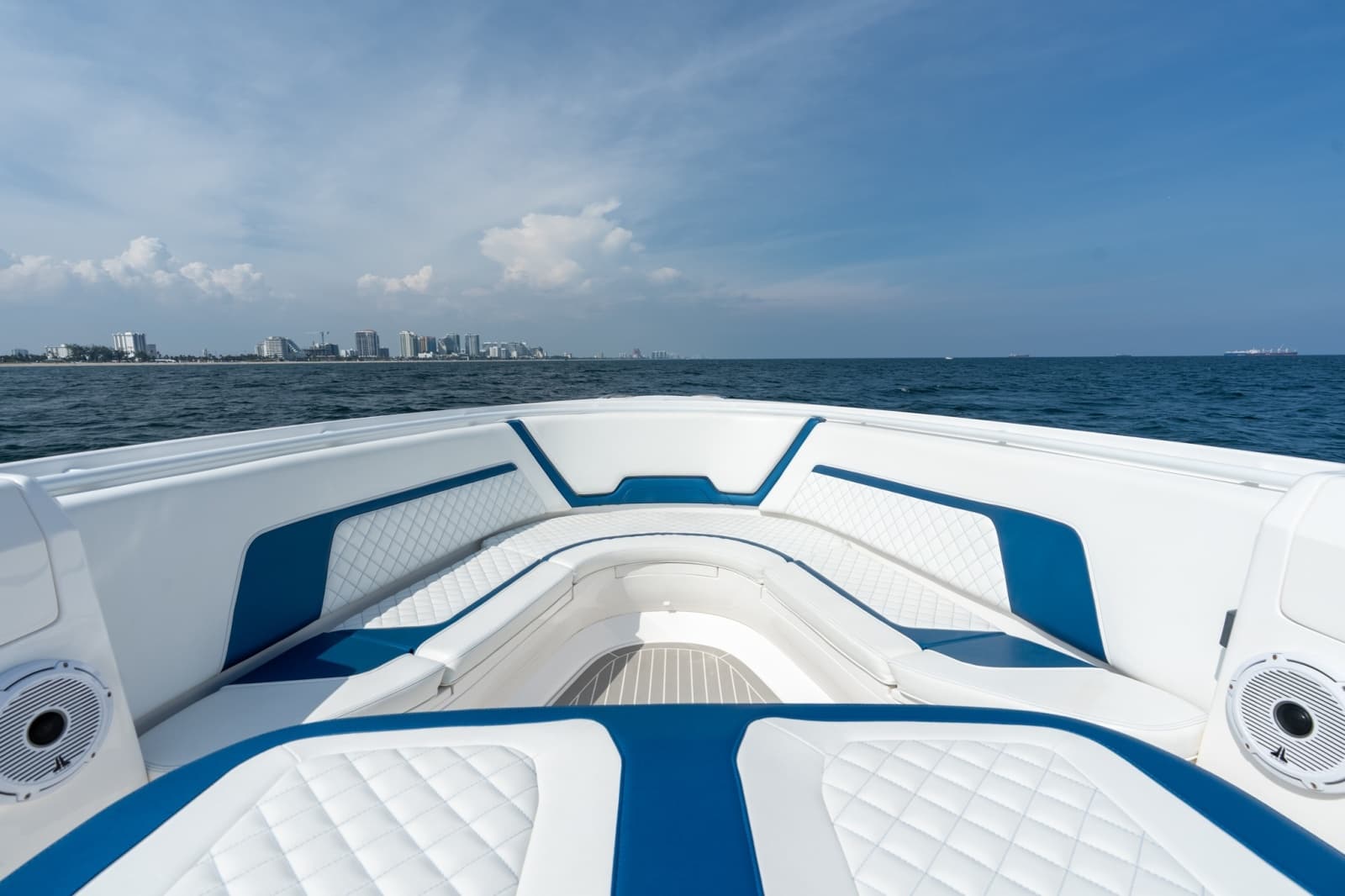 2018 Intrepid 407 Panacea - Photo 18