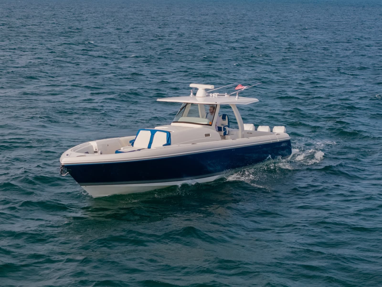 2018 Intrepid 407 Panacea - Photo 3