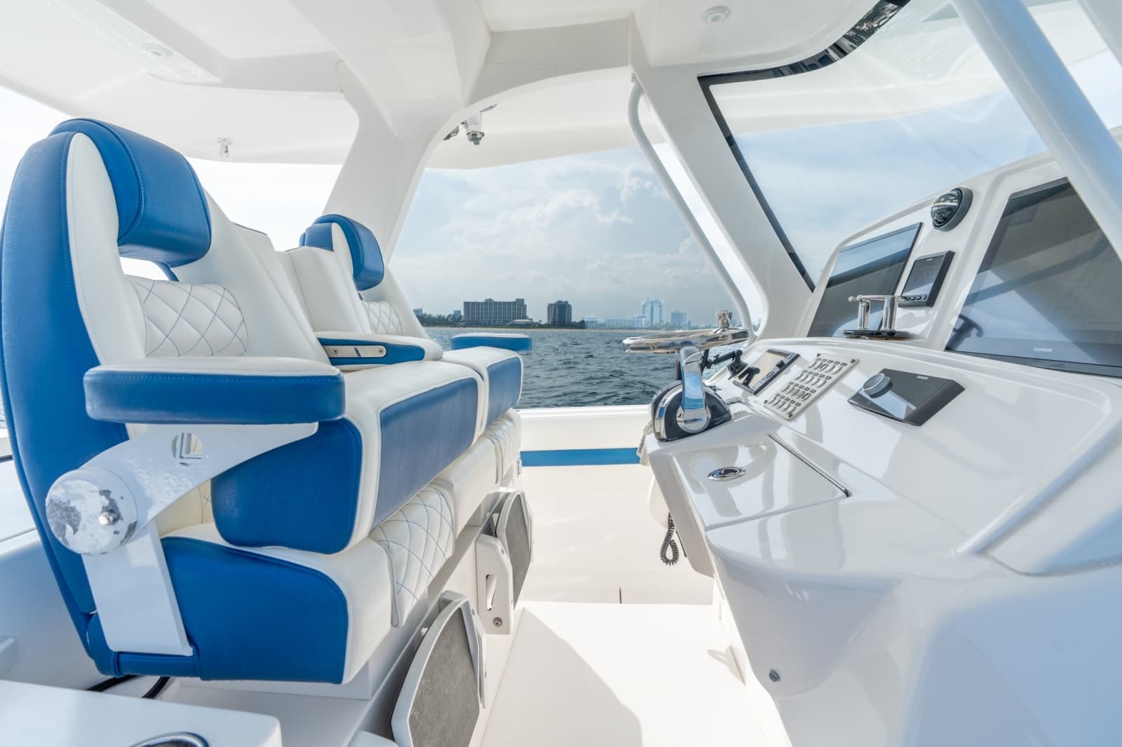 2018 Intrepid 407 Panacea - Photo 25