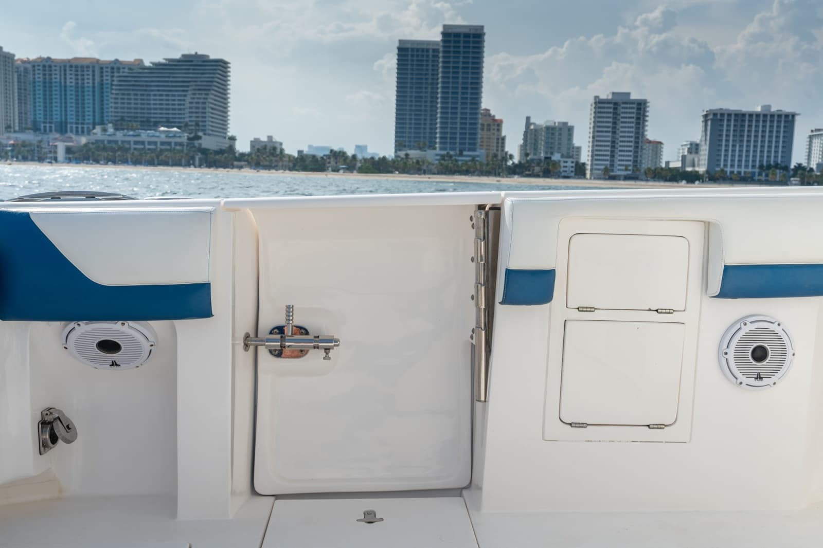 2018 Intrepid 407 Panacea - Photo 41