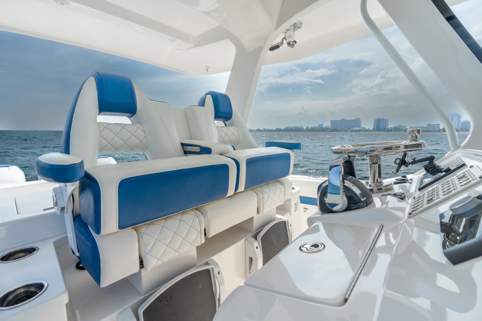 2018 Intrepid 407 Panacea - Photo 26