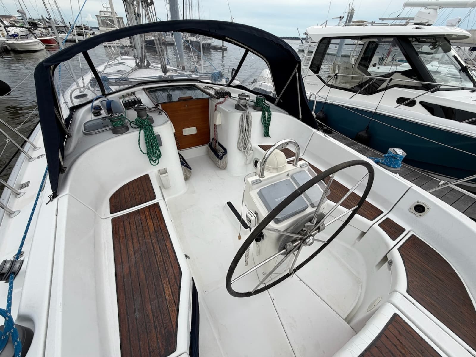 1999 Beneteau 411 - Photo 10