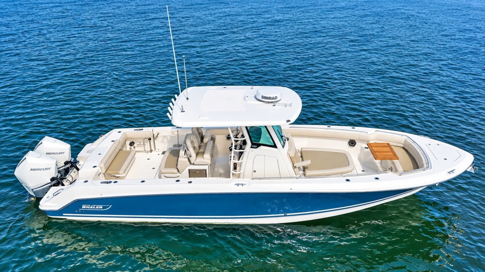 2024 Boston Whaler 330 Outrage - Photo 10