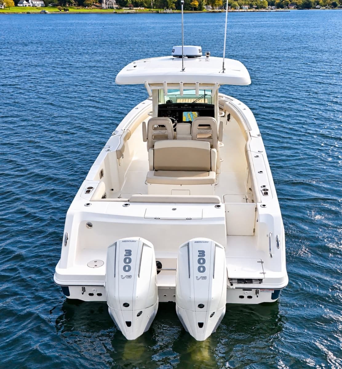 2024 Boston Whaler 330 Outrage - Photo 9