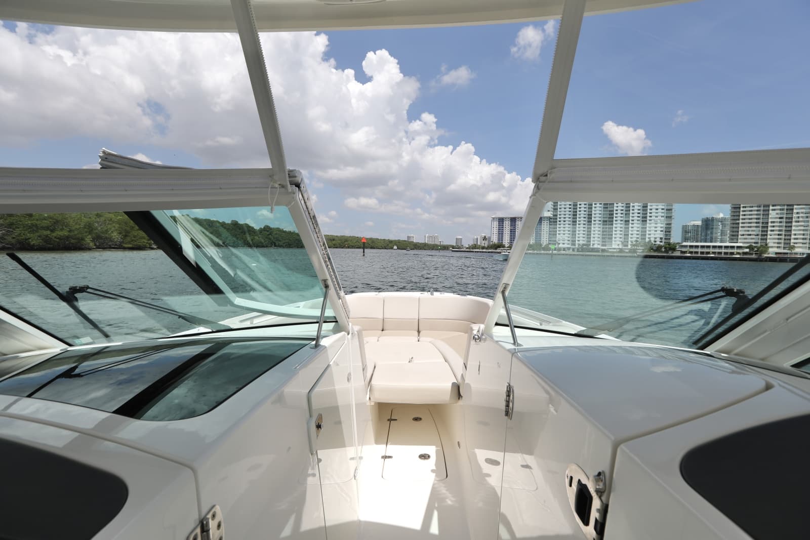 2016 Boston Whaler 320 Vantage - Photo 9