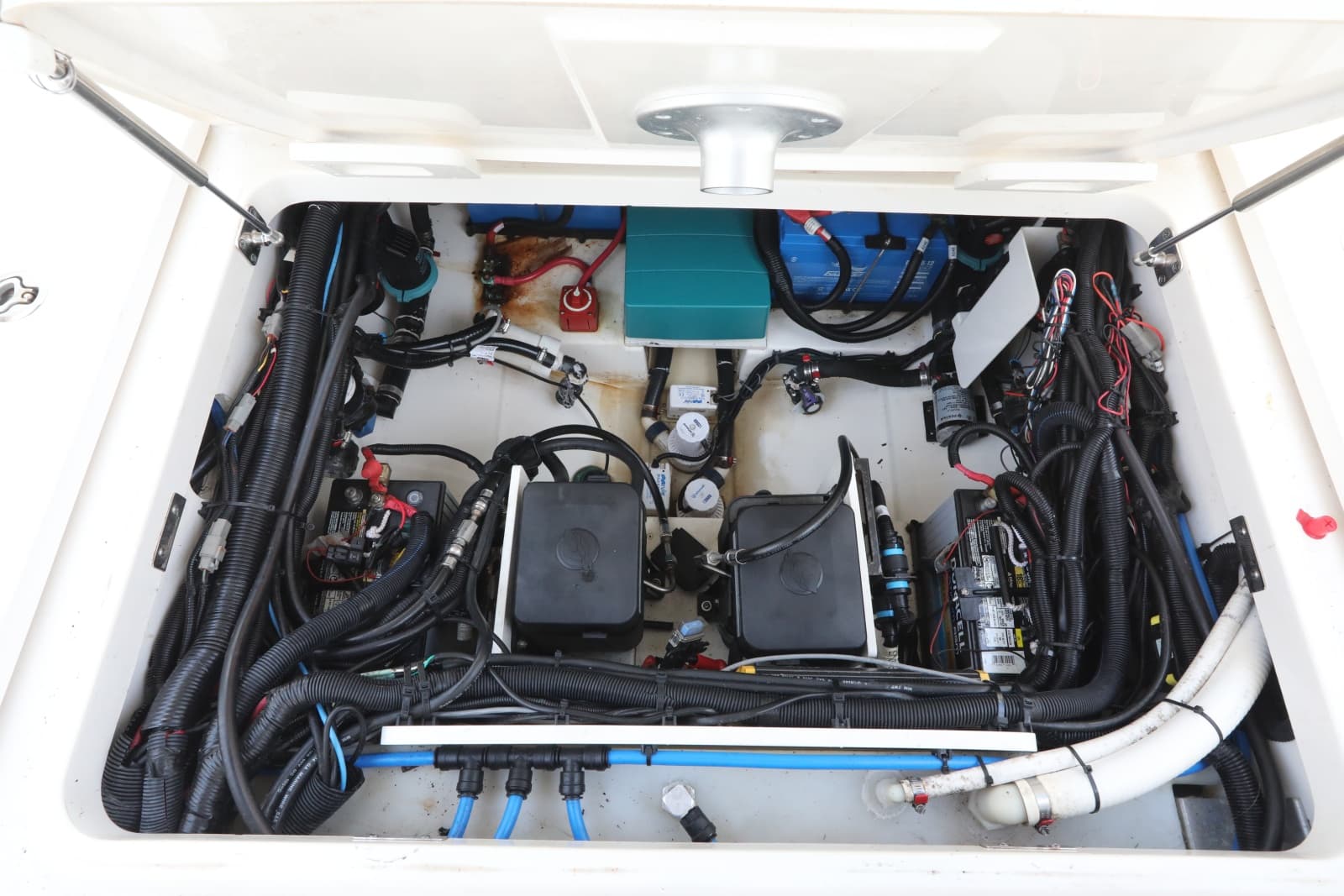 2016 Boston Whaler 320 Vantage - Photo 24