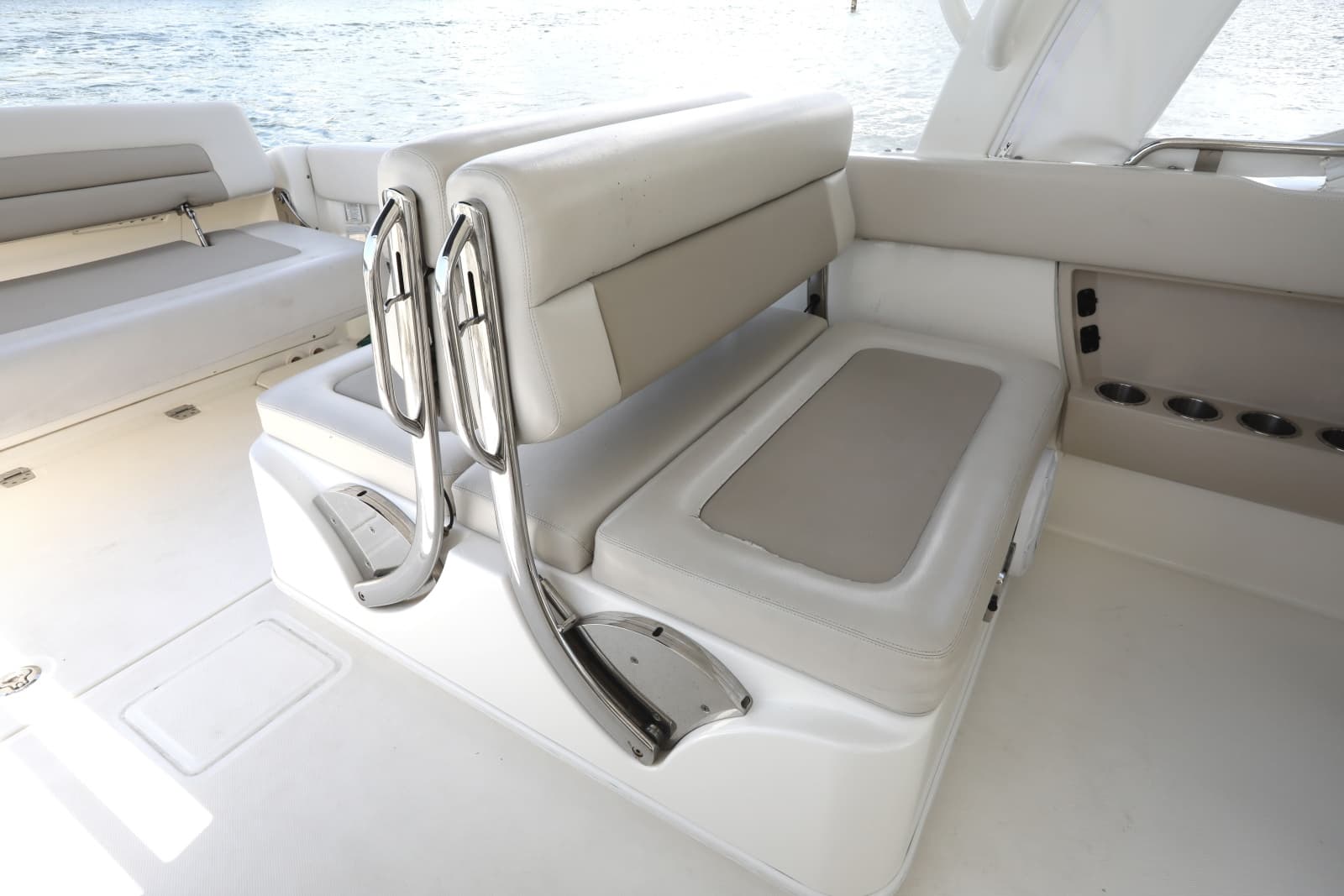 2016 Boston Whaler 320 Vantage - Photo 22