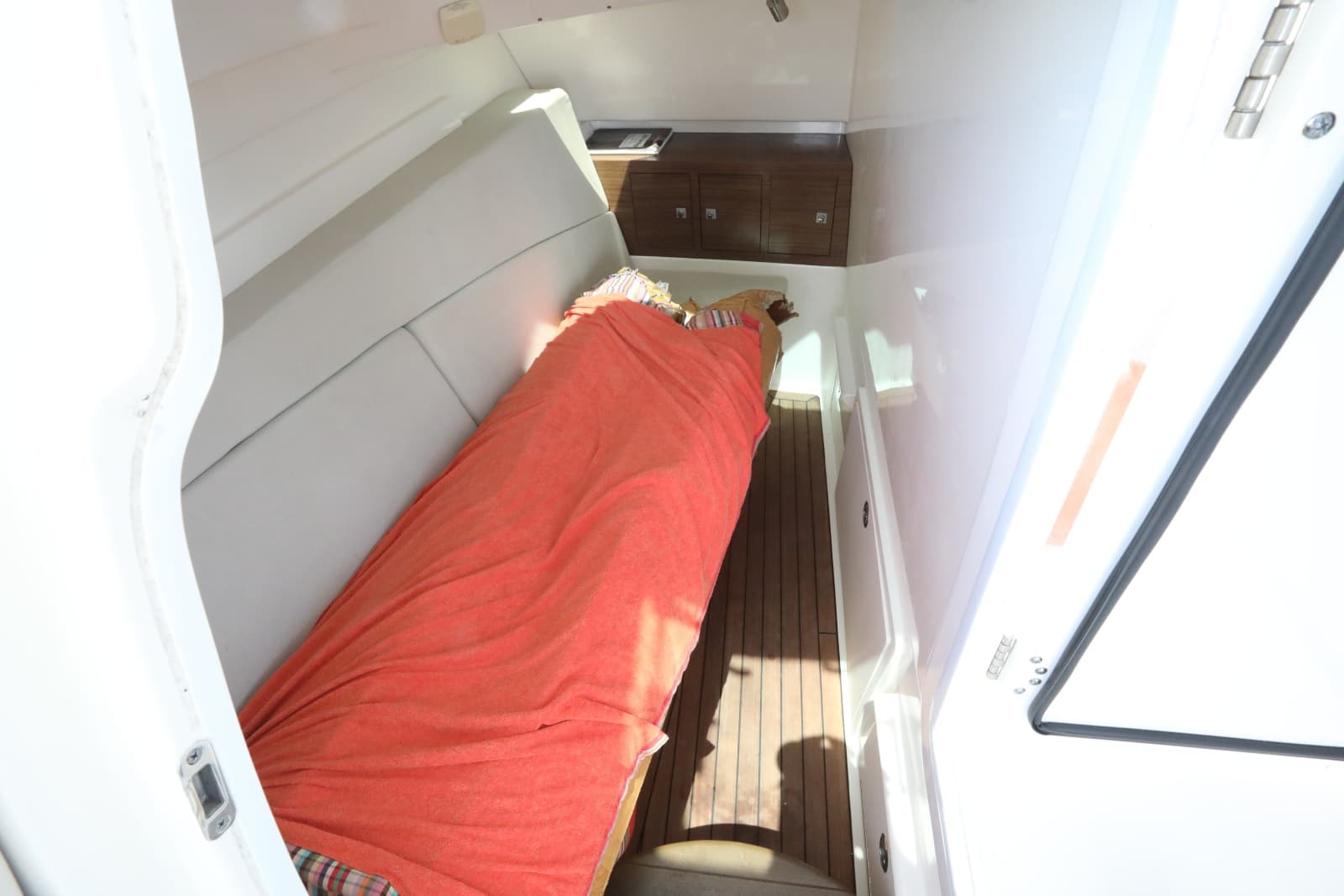2016 Boston Whaler 320 Vantage - Photo 21