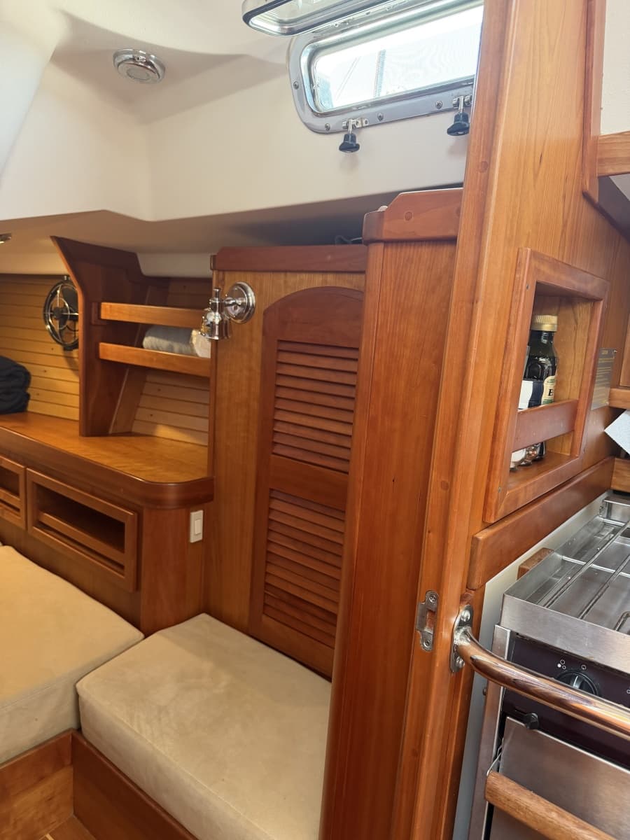 2004 Sabre 386 - Photo 24