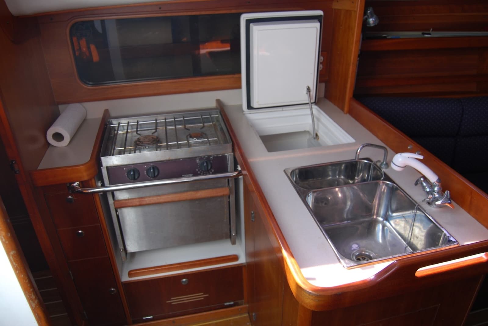 2004 J Boats J/109 - Photo 18