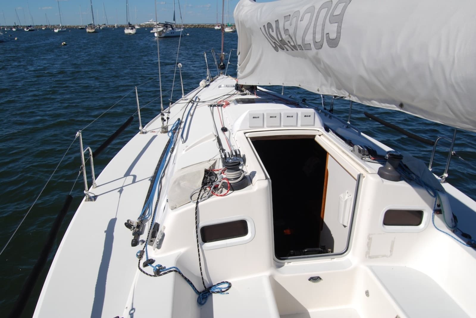 2004 J Boats J/109 - Photo 8