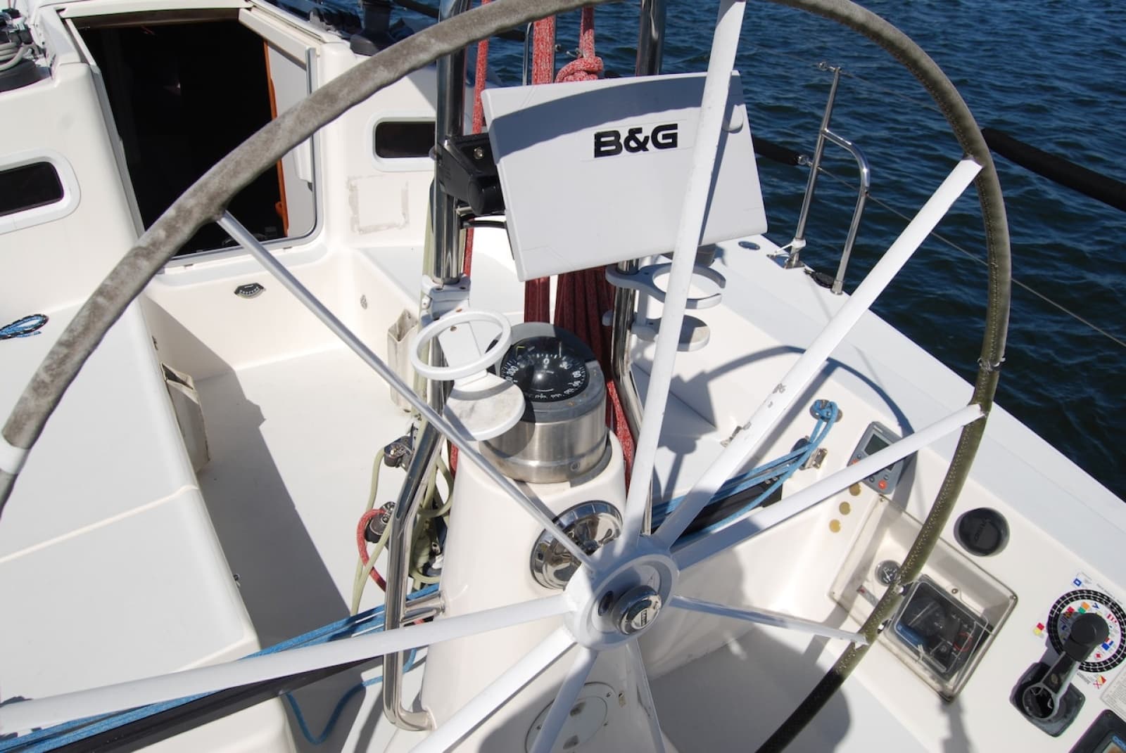 2004 J Boats J/109 - Photo 10