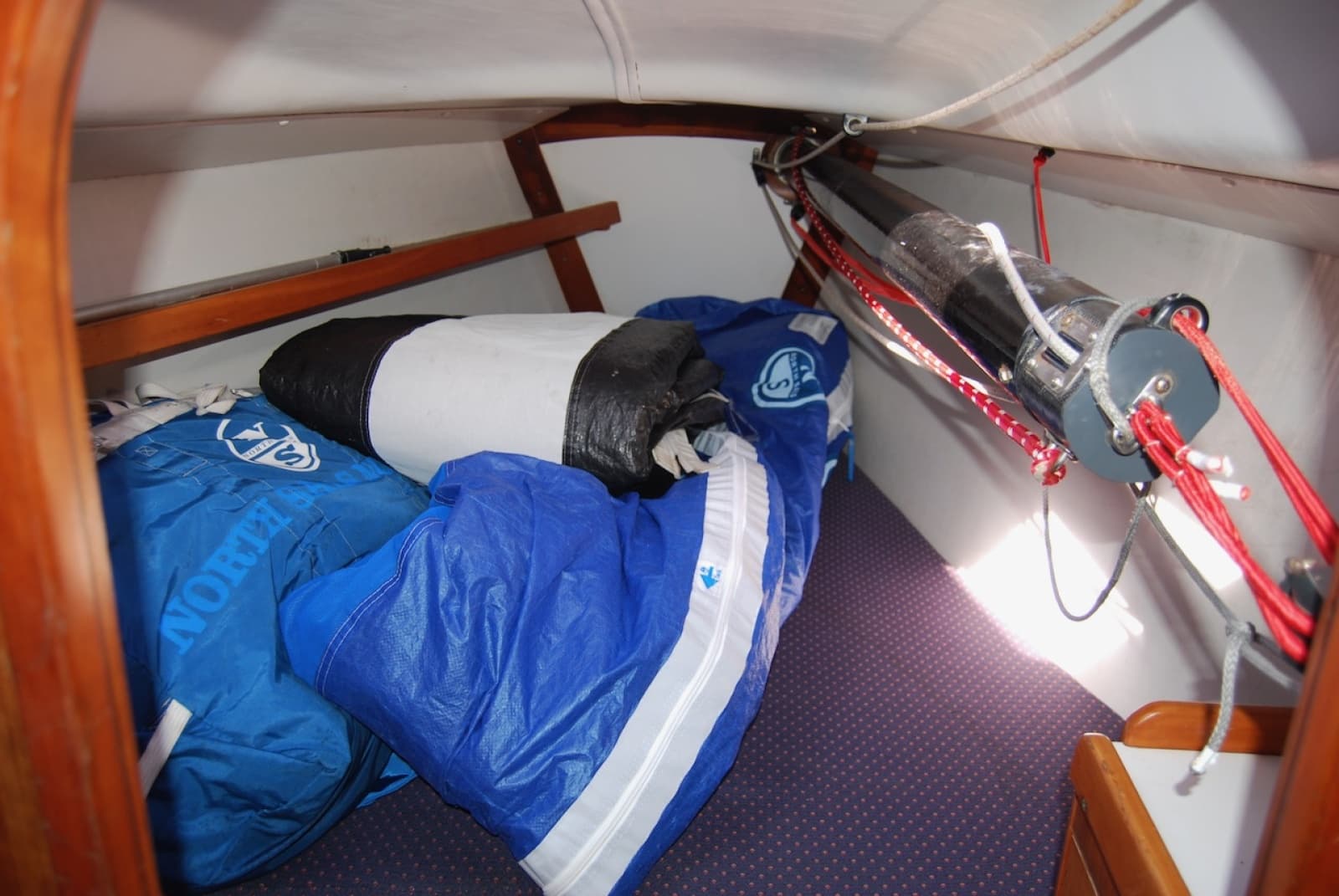 2004 J Boats J/109 - Photo 24