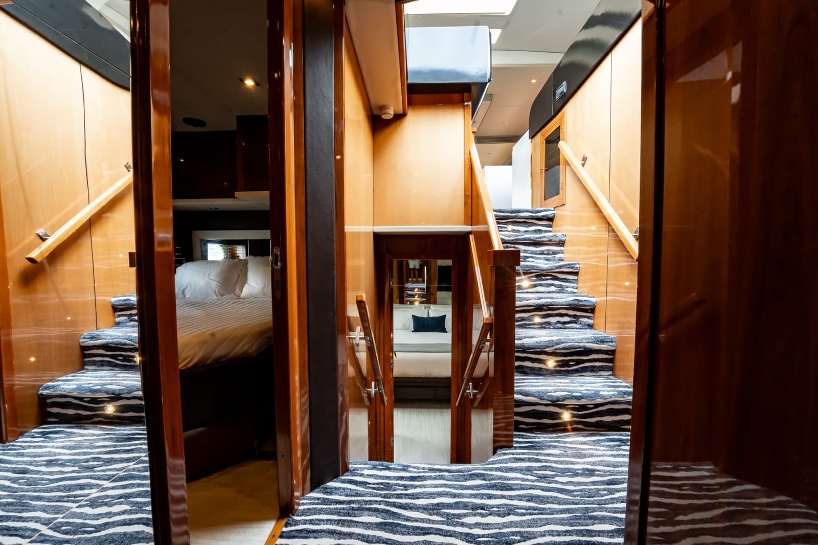 2009 Sunseeker Predator 84 - Photo 36