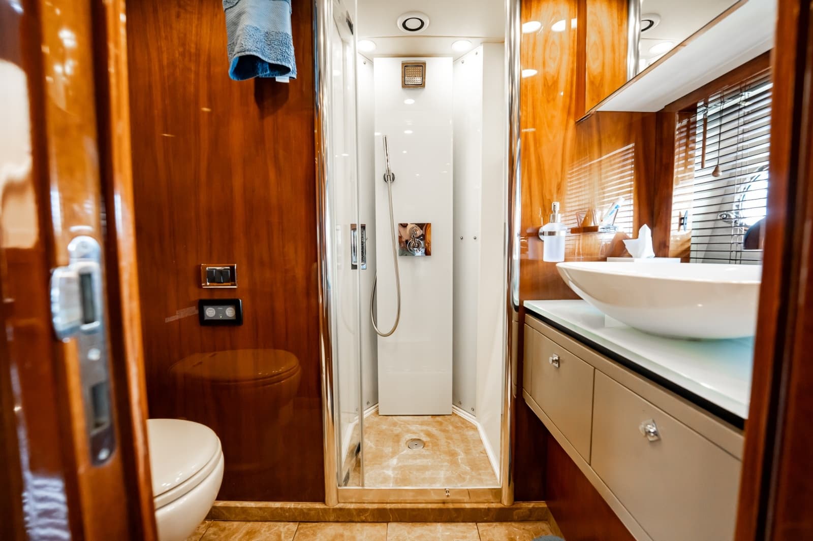 2009 Sunseeker Predator 84 - Photo 47
