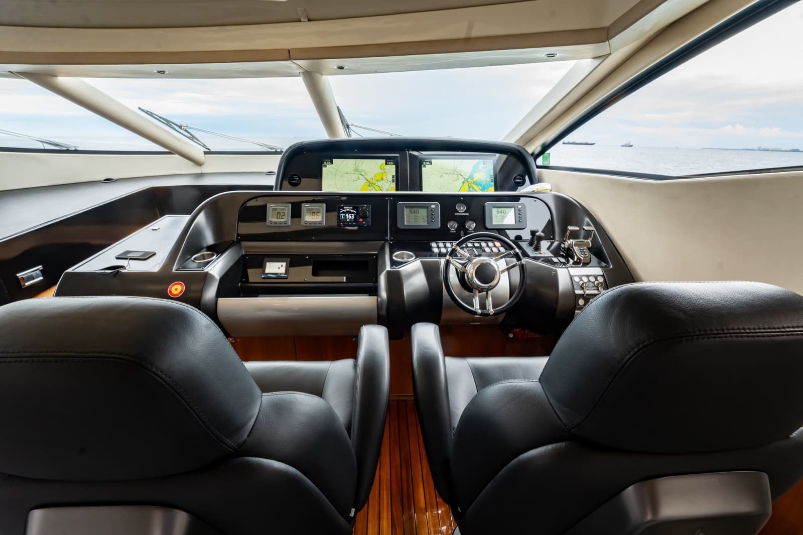 2009 Sunseeker Predator 84 - Photo 33