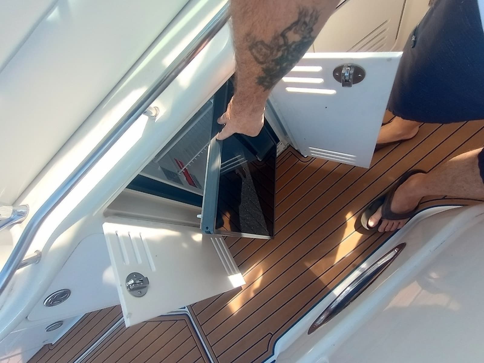 2001 Sea Ray 410 Sundancer - Photo 10