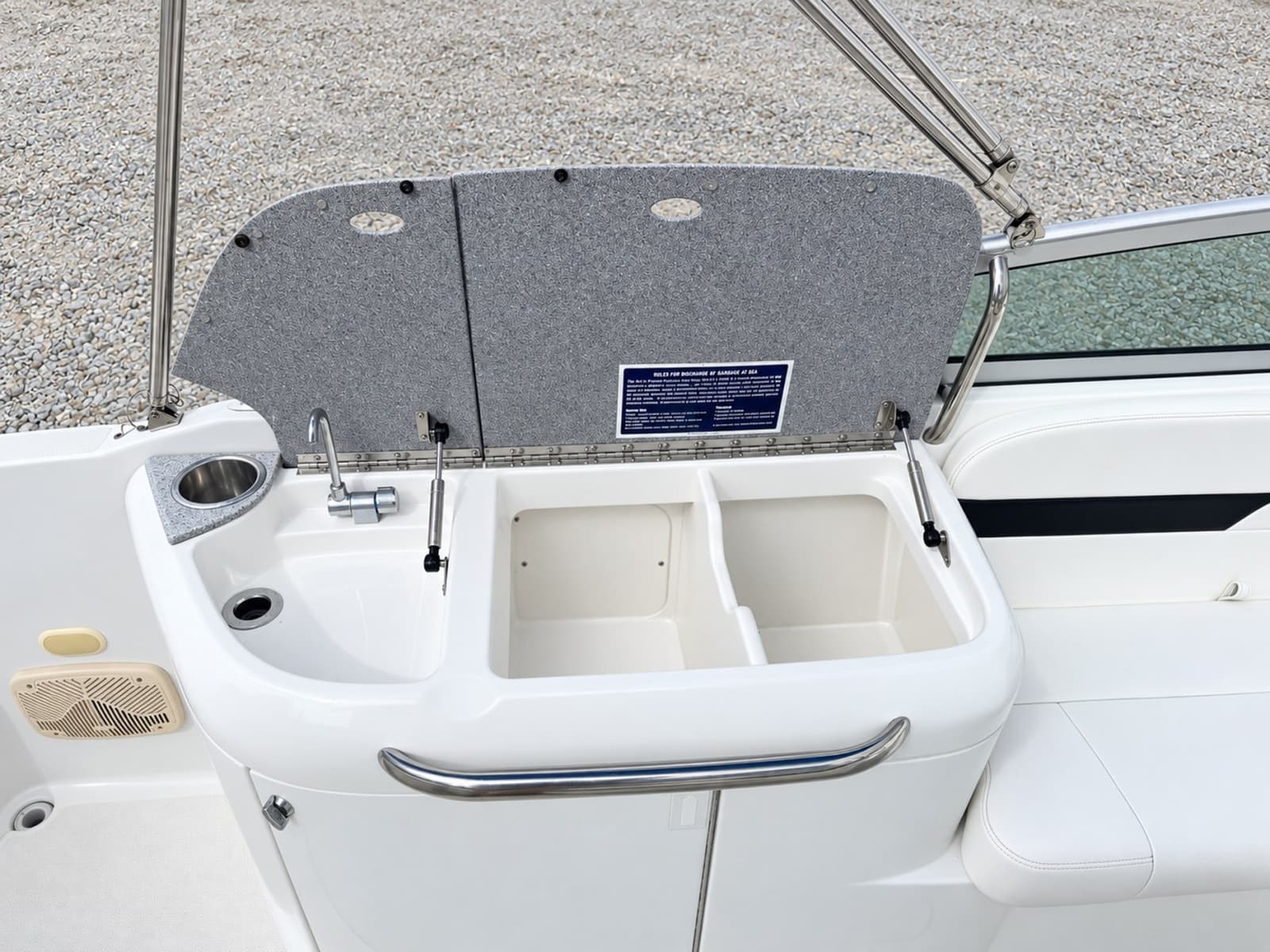 2005 Formula 260 Sun Sport - Photo 22