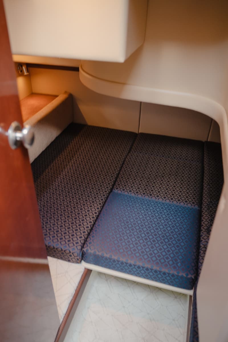 2008 Meridian 341 Sedan - Photo 13