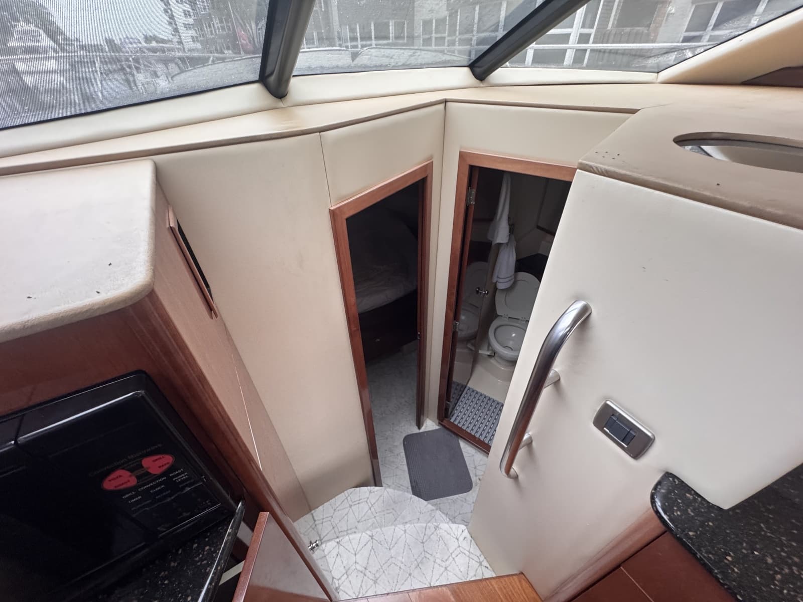 2008 Meridian 341 Sedan - Photo 22