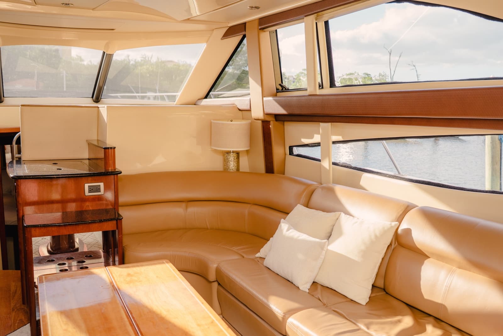 2008 Meridian 341 Sedan - Photo 6