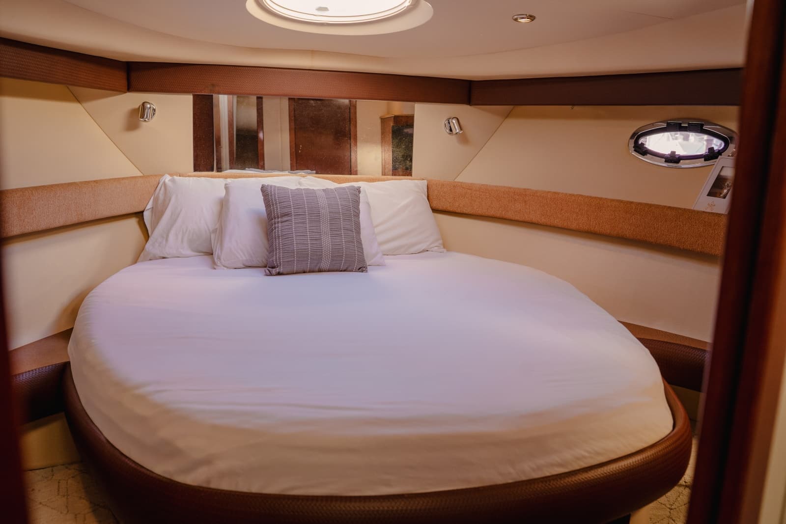2008 Meridian 341 Sedan - Photo 10