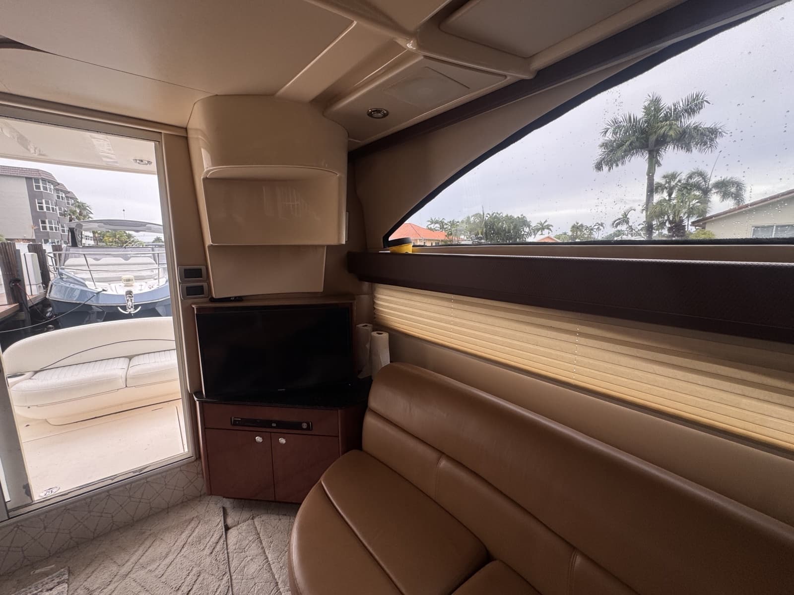 2008 Meridian 341 Sedan - Photo 19