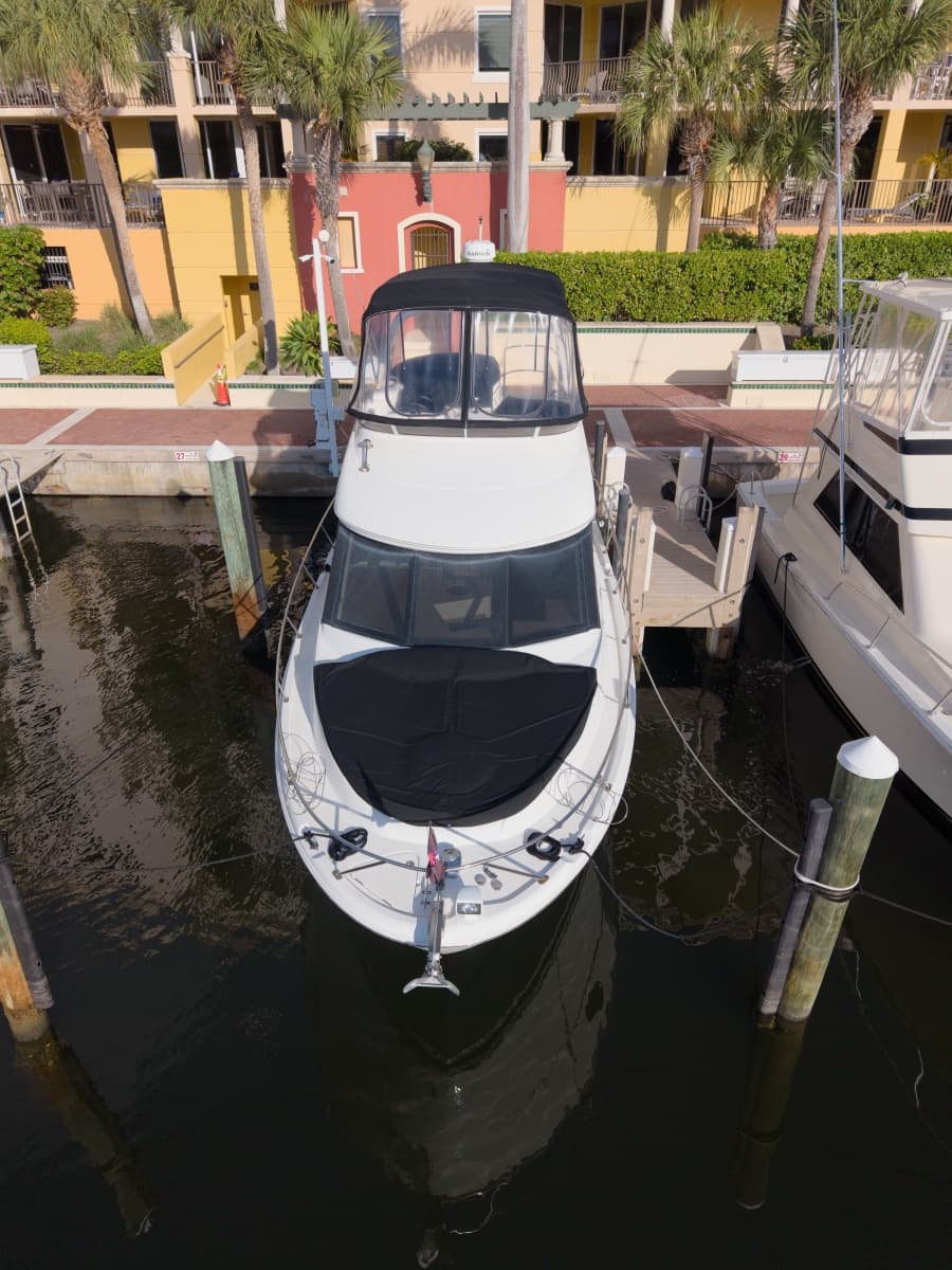 2008 Meridian 341 Sedan - Photo 2