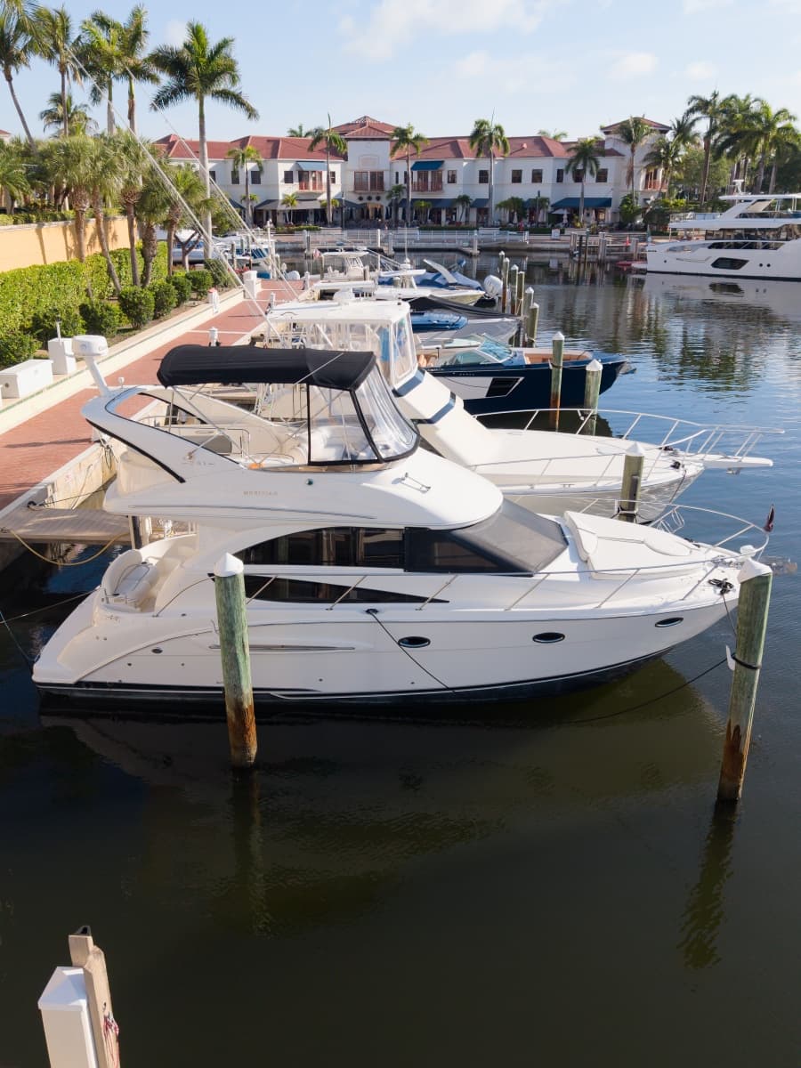 2008 Meridian 341 Sedan - Photo 3