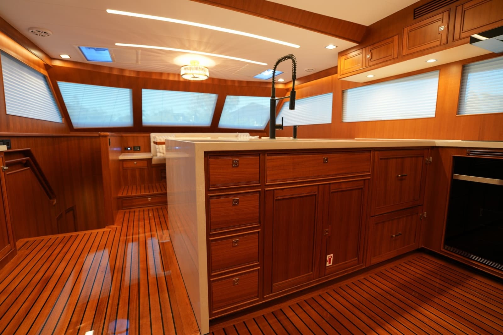 2025 Marlow Explorer 70E MkII-CB - Photo 51