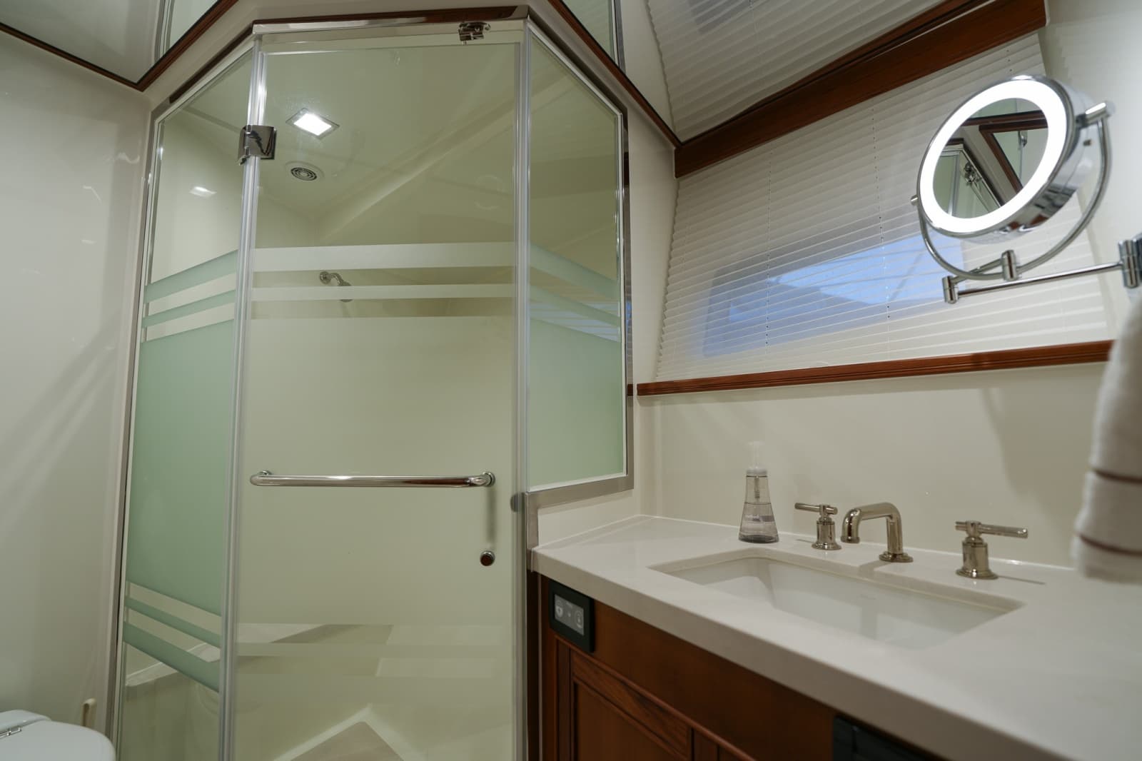2025 Marlow Explorer 70E MkII-CB - Photo 76