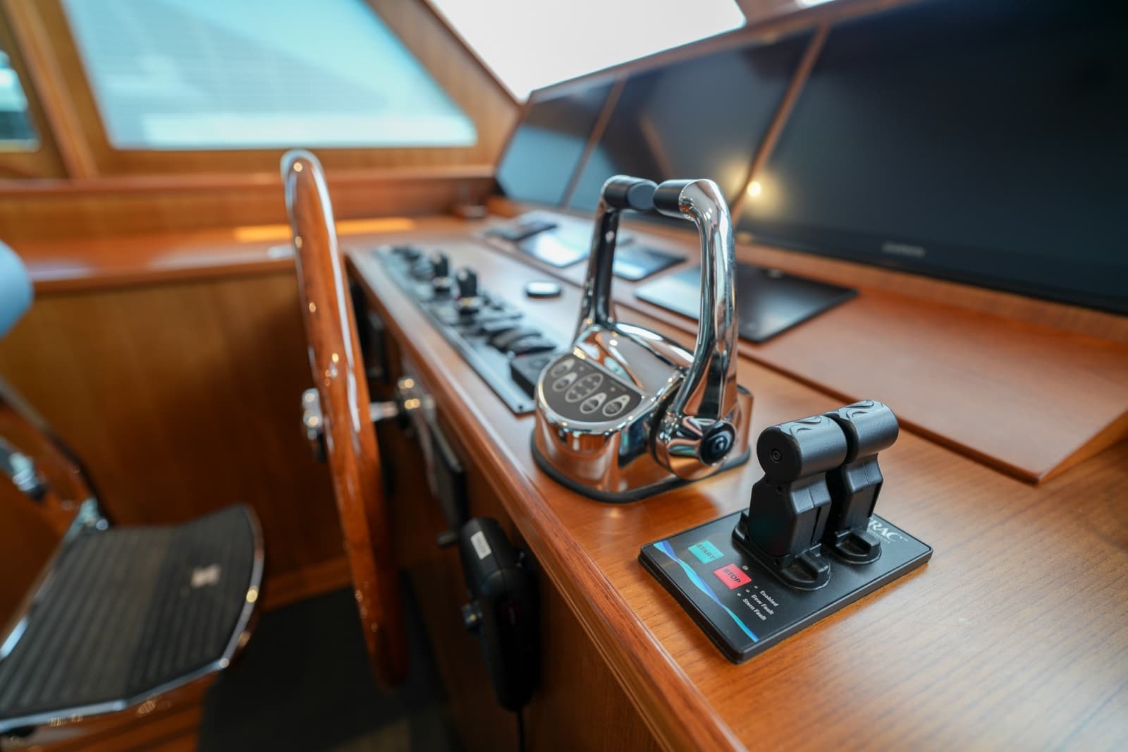 2025 Marlow Explorer 70E MkII-CB - Photo 102